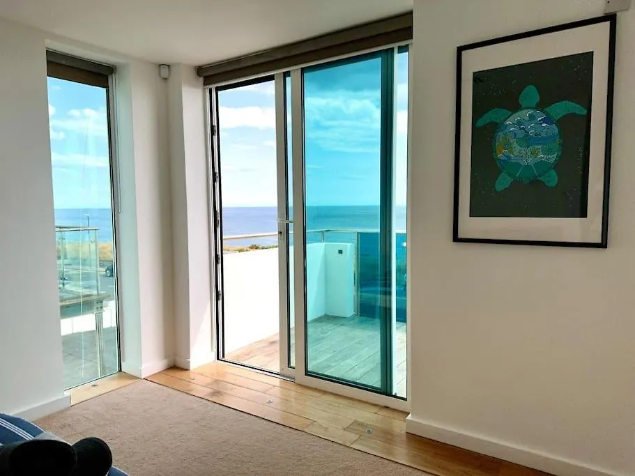 Seaside Panorama Retreat: Beachfront Comfort for Four Bournemouth 0*,  United Kingdom