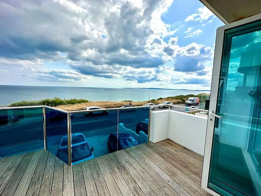 公寓 Stunning Panoramic Sea View Beach Location - Sleeps Up To 4 People - Free Parking - The Best Beach! - Great Location - Fast Wifi - Smart Tv - Newly Decorated - Sleeps Up To 4! Close To Bournemouth & Poole Town Centre & Sandbanks